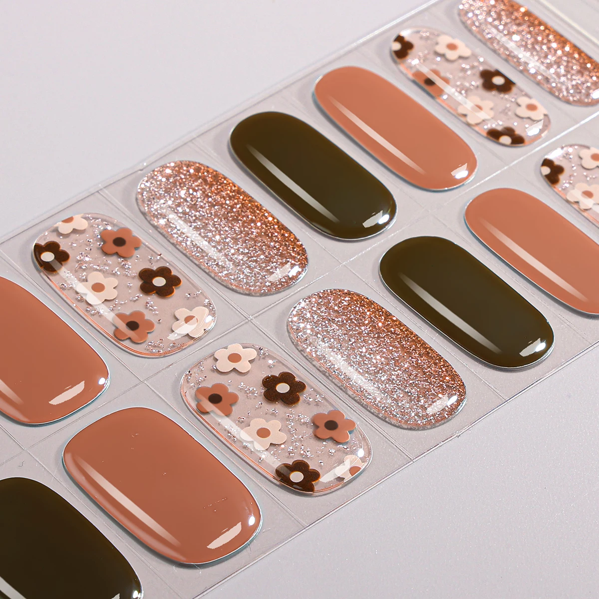 16枚入り フレンチセミキュアジェルネイルストリップ レオパ - Full Cover Adhesive のレビューと価格